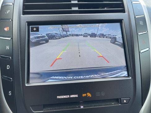 Used 2019 Lincoln MKC Select w/ Select Plus Package FWD image 27