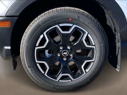 New 2026 Ford Bronco Sport Outer Banks w/ Outer Banks Tech Package+ AWD/4WD image 11