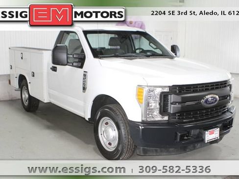Used 2017 Ford F250 XL RWD image 1