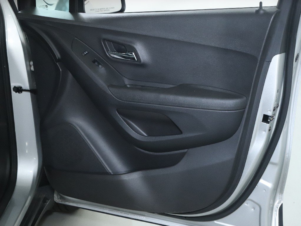 Used 2019 Chevrolet Trax LT AWD/4WD image 32