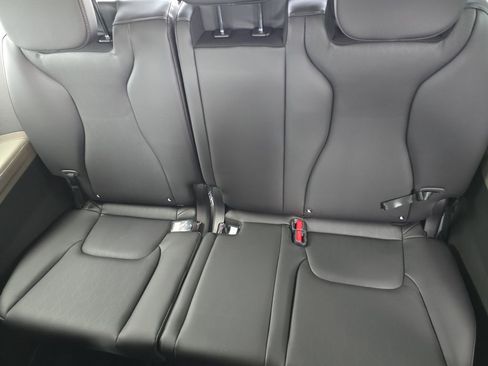 New 2026 Kia Carnival EX FWD image 18