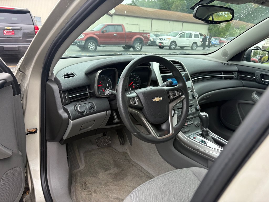 Used 2013 Chevrolet Malibu LS w/ Protection Package FWD image 13