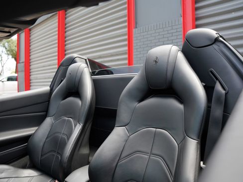Used 2016 Ferrari 488 Spider RWD image 18
