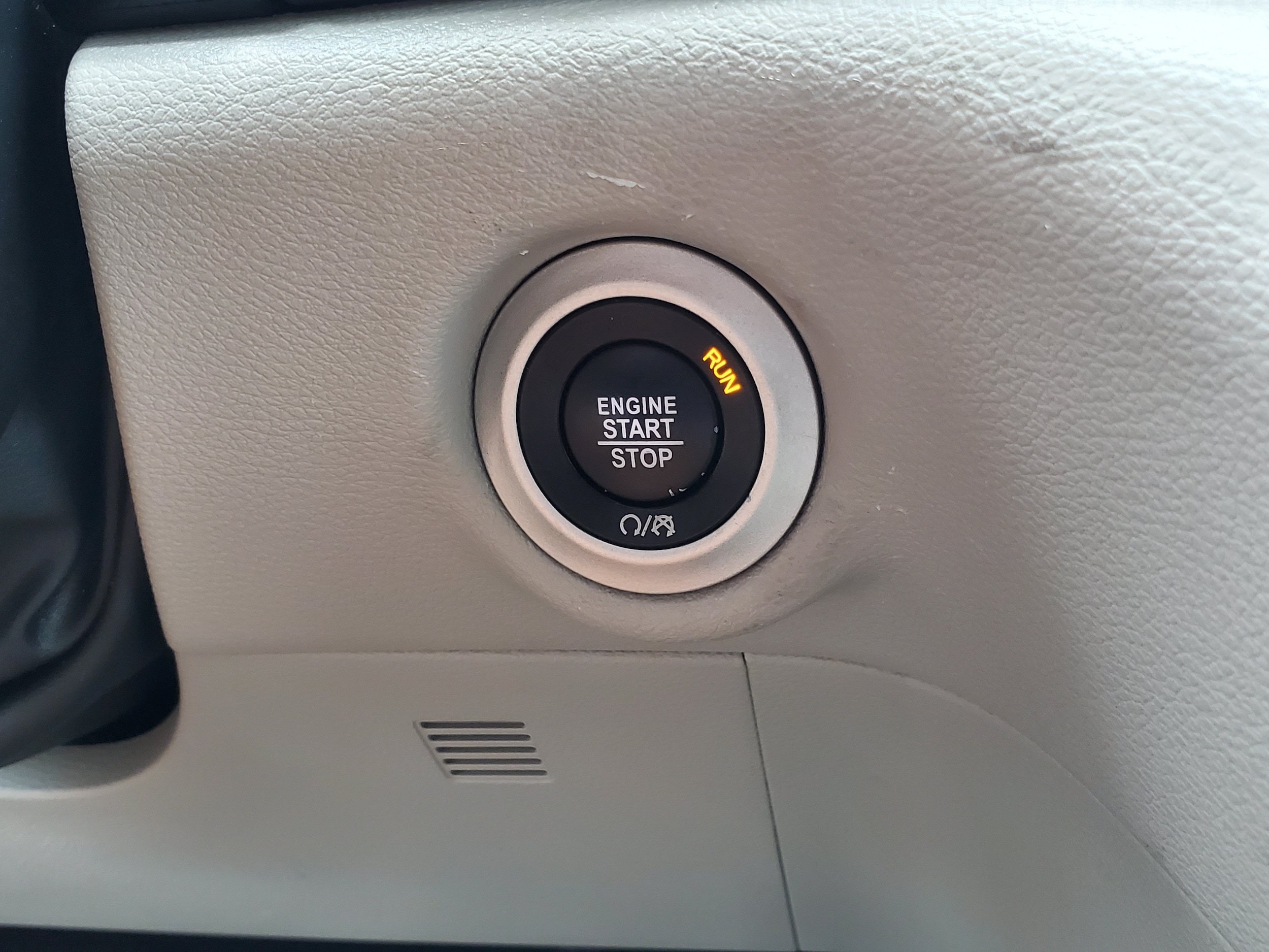 Used 2022 Chrysler Pacifica Touring-L FWD image 22
