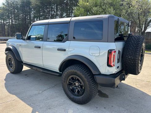 Used 2024 Ford Bronco Wildtrak image 3