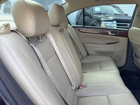 Used 2012 Hyundai Genesis 3.8 RWD image 14