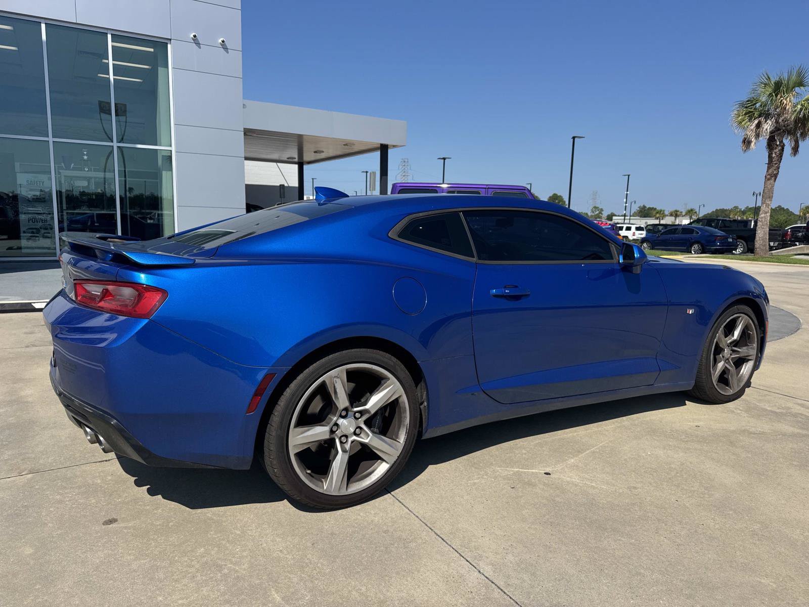 Used 2017 Chevrolet Camaro SS RWD image 7
