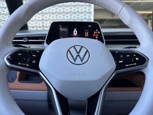 New 2025 Volkswagen ID. Buzz Pro S Plus image 21
