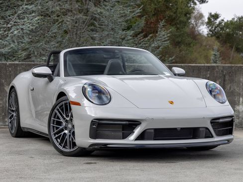Certified 2022 Porsche 911 Carrera 4S AWD/4WD image 6