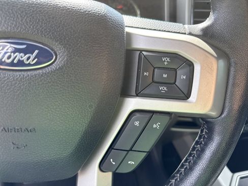 Used 2019 Ford F150 Lariat w/ Equipment Group 502A Luxury AWD/4WD image 25