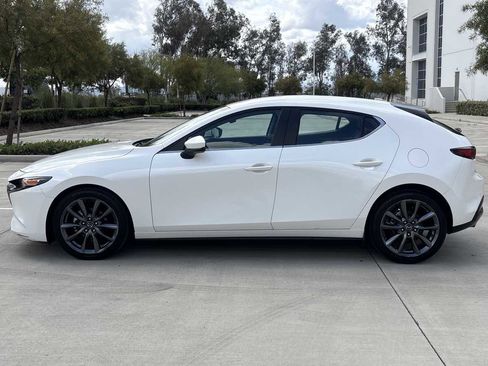 Used 2019 MAZDA MAZDA3 Hatchback FWD image 6