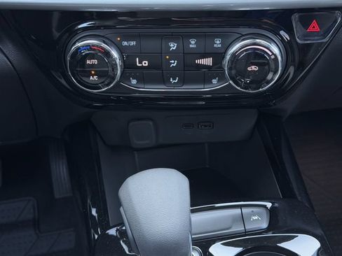 New 2026 Chevrolet Trax LT w/ Driver Confidence Package FWD image 14