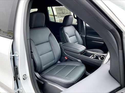 New 2026 Chevrolet Traverse LT w/ Driver Confidence Package AWD/4WD image 31