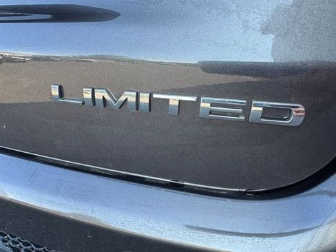 Used 2022 Jeep Compass Limited image 37