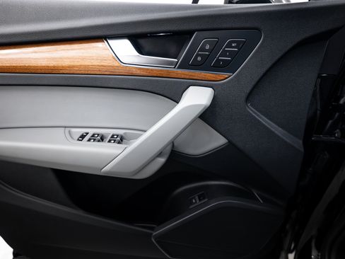 Certified 2022 Audi Q5 2.0T Premium image 13