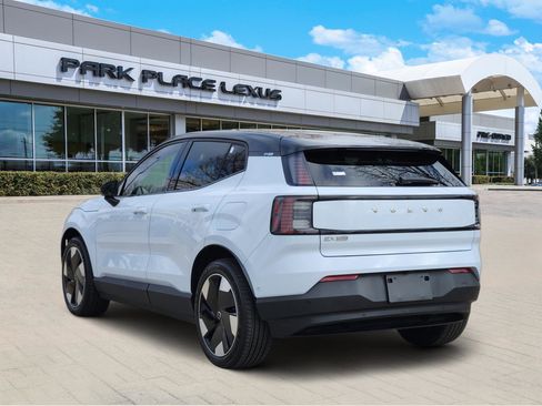 Used 2025 Volvo EX30 Ultra image 4