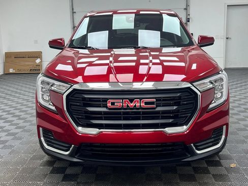 Used 2023 GMC Terrain SLE FWD image 14