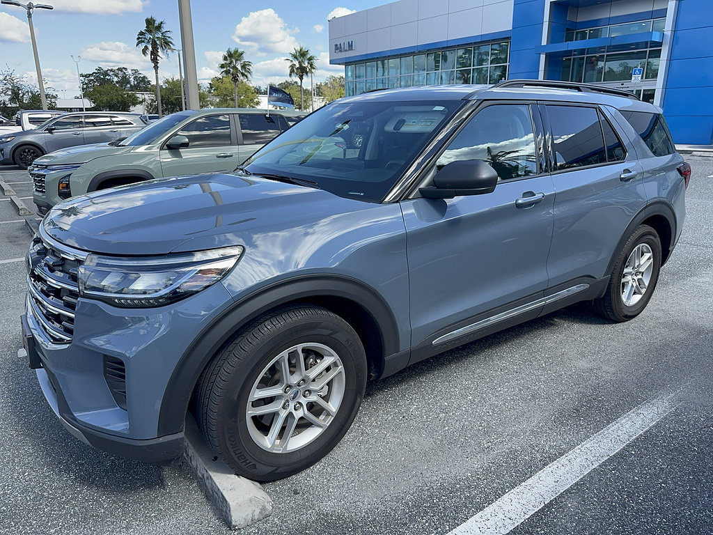 Used 2025 Ford Explorer Active RWD image 57