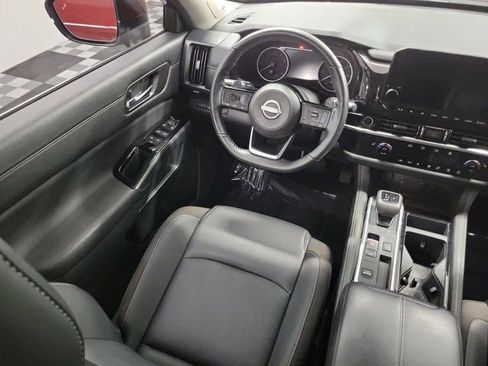 Used 2024 Nissan Pathfinder SL w/ SL Premium Package FWD image 15