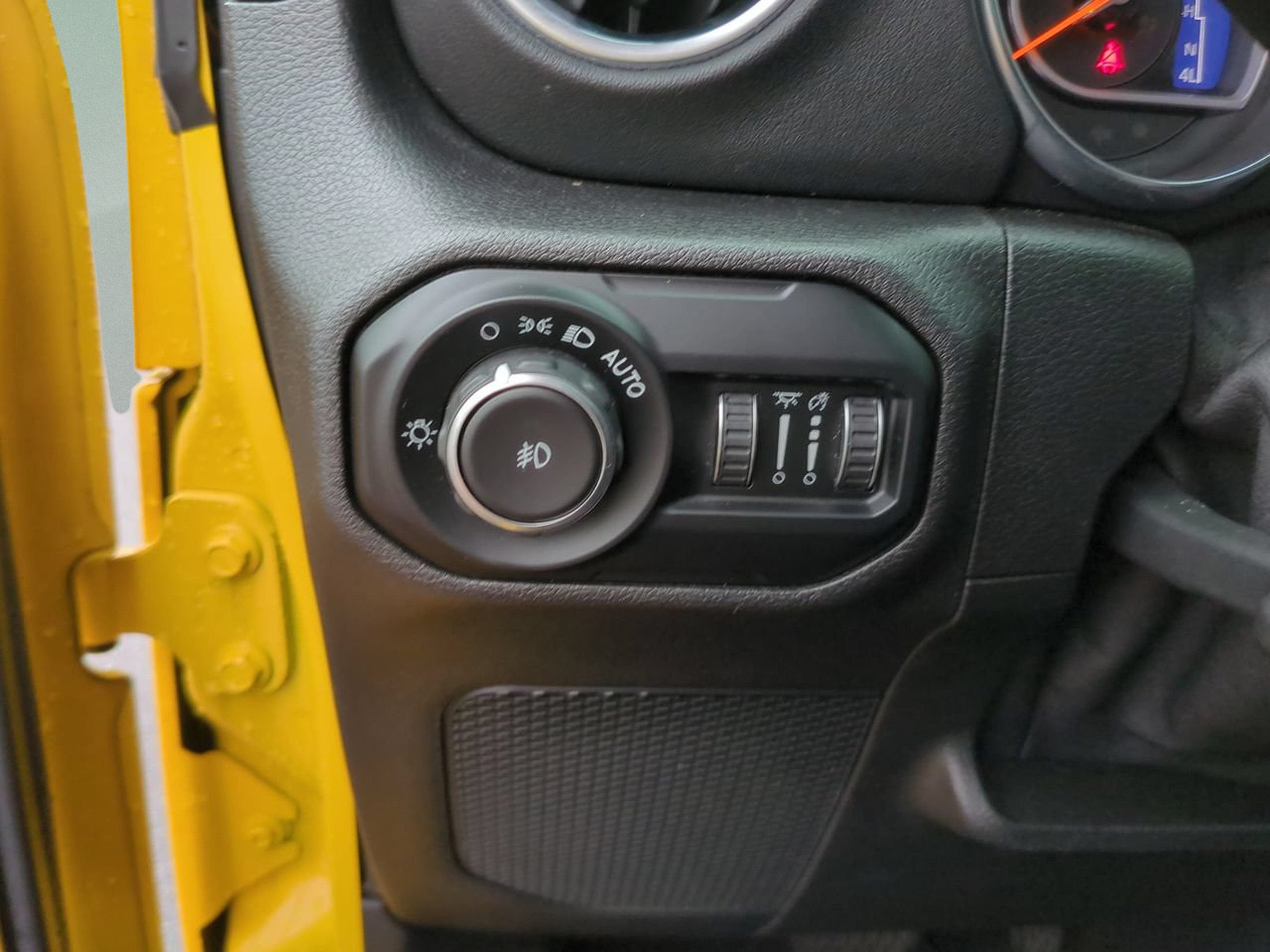 Used 2021 Jeep Wrangler Unlimited Sahara w/ LED Lighting Group AWD/4WD image 14