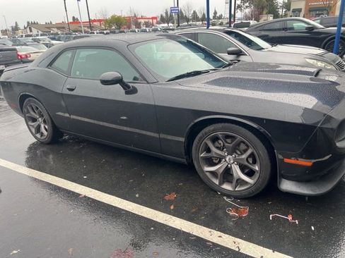 Used 2019 Dodge Challenger GT image 2