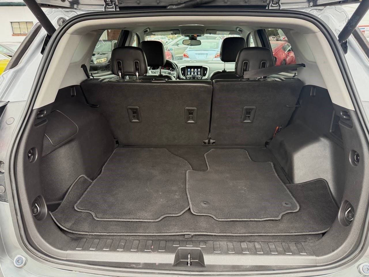 Used 2020 GMC Terrain SLT w/ Preferred Package FWD image 22