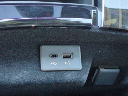 Certified 2025 Cadillac Escalade Premium Luxury w/ LPO, Floor Liner Package image 22