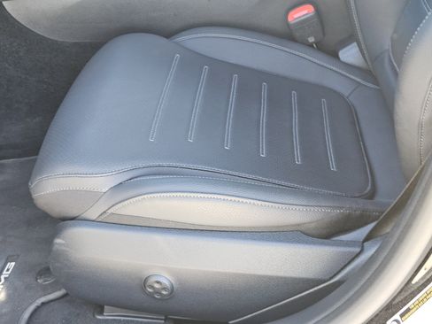 Used 2025 Mercedes-Benz C 300 Sedan image 24