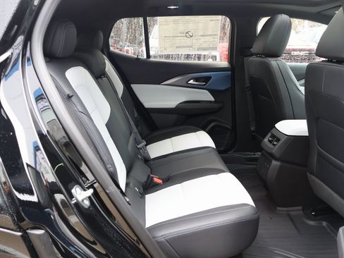 New 2026 Chevrolet Equinox EV LT image 31