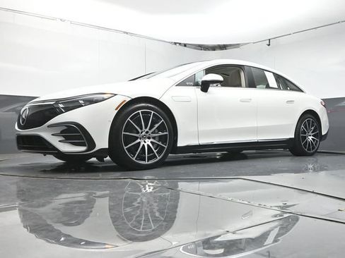 Certified 2022 Mercedes-Benz EQS 450+ Sedan image 35