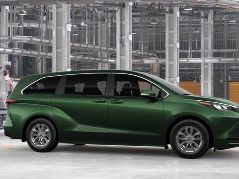 New 2026 Toyota Sienna LE AWD/4WD image 13