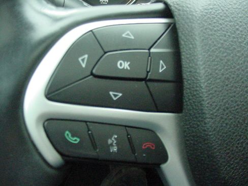 Used 2014 Jeep Cherokee Trailhawk w/ Comfort/Convenience Group image 24