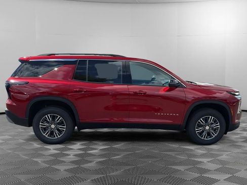 New 2026 Chevrolet Traverse LT image 8