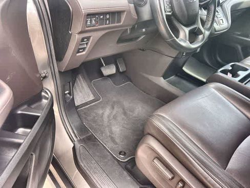 Used 2022 Honda Odyssey EX-L image 3