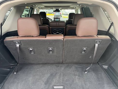 Used 2025 Honda Pilot Elite image 17