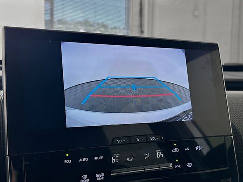 Used 2024 Toyota bZ4X XLE image 23