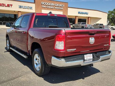 Used 2022 RAM 1500 Big Horn AWD/4WD image 3