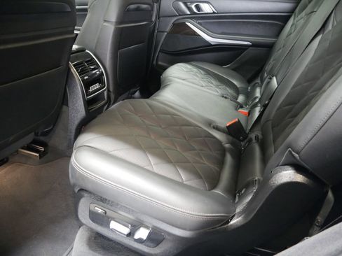 Used 2023 BMW X7 xDrive40i w/ M Sport Package AWD/4WD image 20