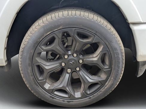 Used 2022 RAM 1500 Limited image 9