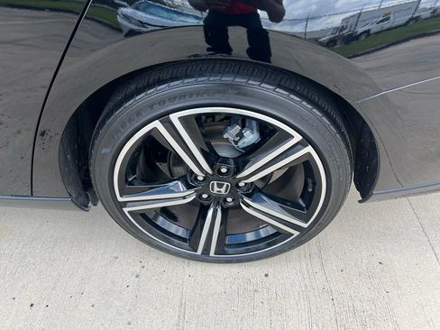 Used 2024 Honda Accord Sport image 32