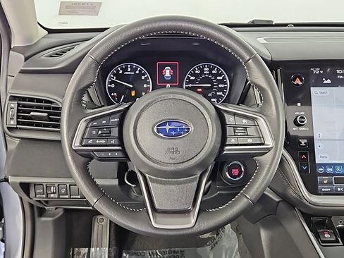 Used 2025 Subaru Outback Premium image 28