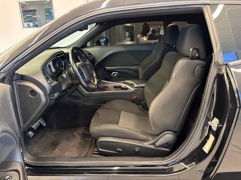 Used 2018 Dodge Challenger R/T Scat Pack w/ Driver Convenience Group image 14