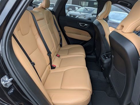 Used 2020 Volvo XC60 T5 Inscription image 22