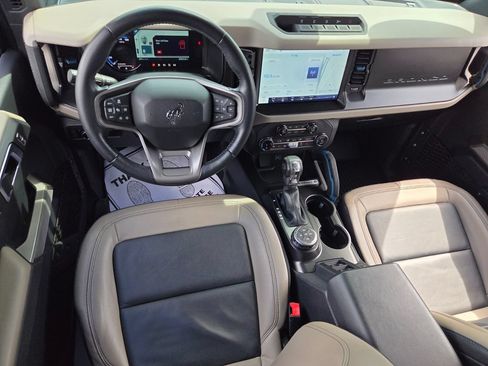 Used 2022 Ford Bronco Wildtrak AWD/4WD image 9