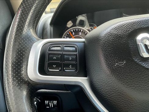 Used 2019 RAM 2500 Big Horn image 11