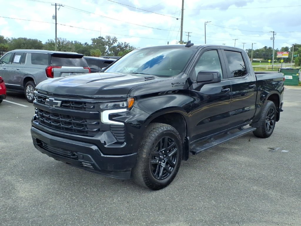 Used 2025 Chevrolet Silverado 1500 RST w/ Dark Appearance Package AWD/4WD image 3