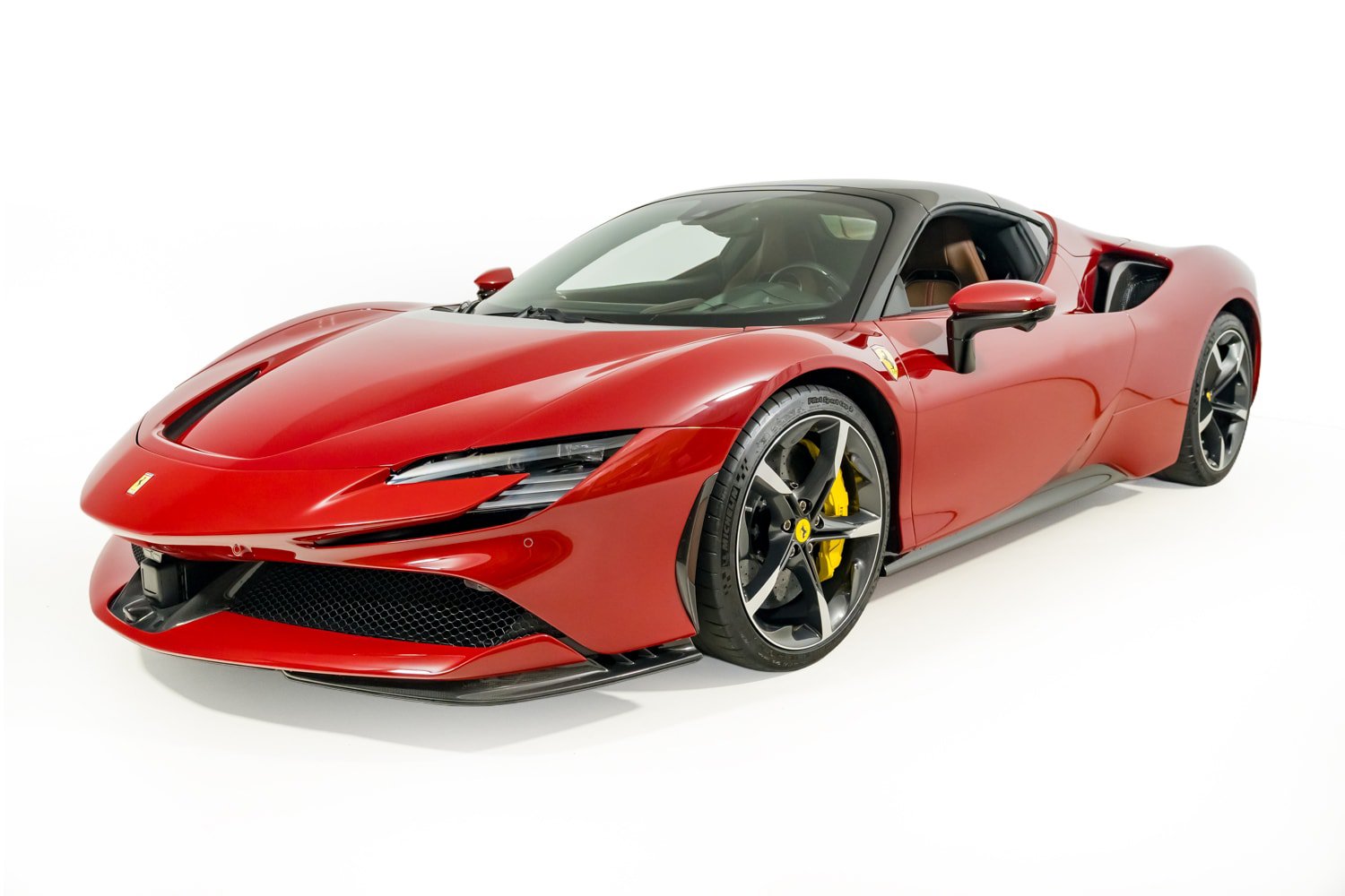 Used 2023 Ferrari SF90 Spider AWD/4WD image 2