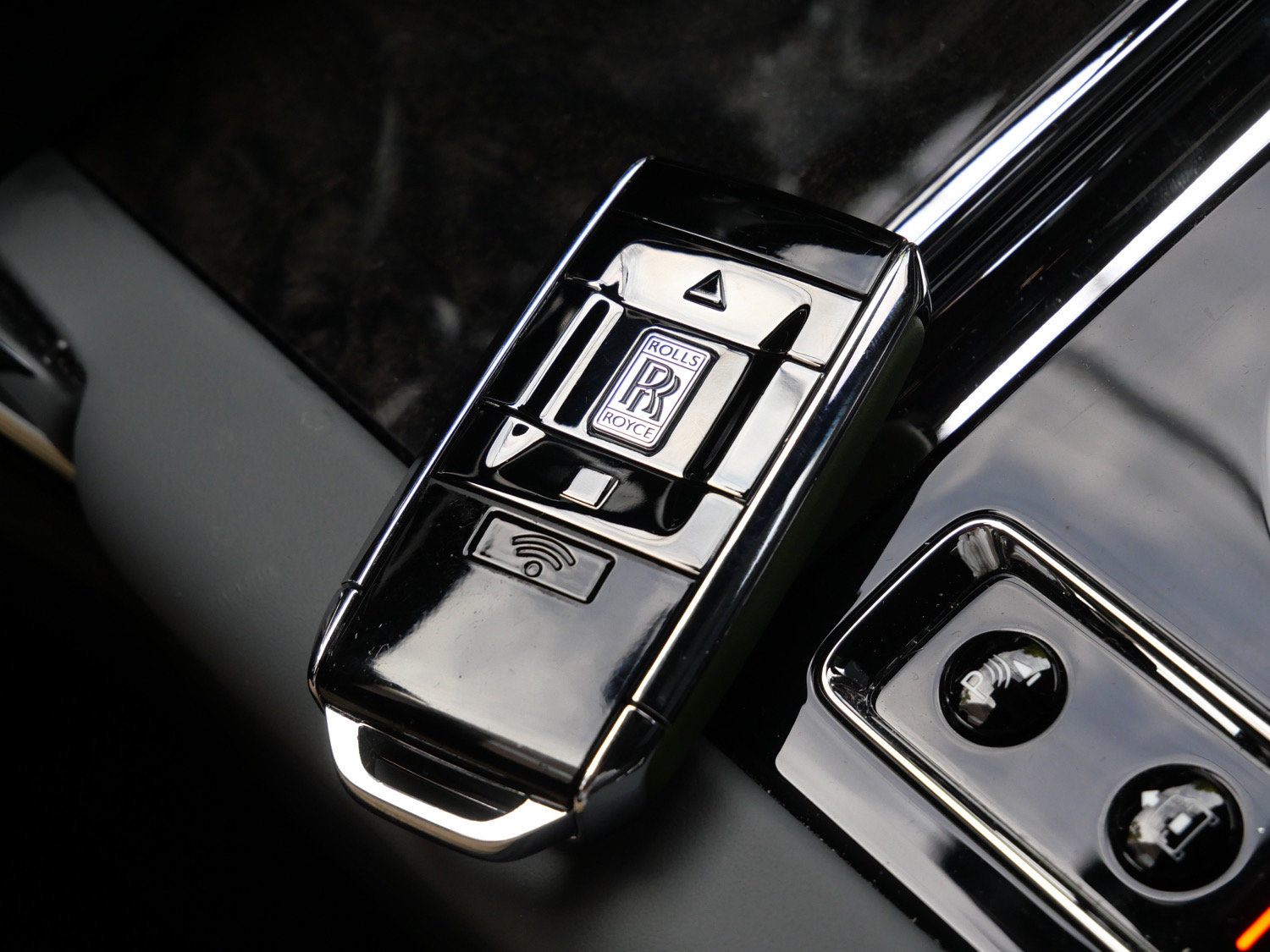 Certified 2024 Rolls-Royce Cullinan w/ Cullinan Package AWD/4WD image 35