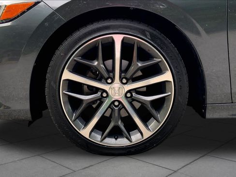 Used 2024 Honda Civic Touring image 11