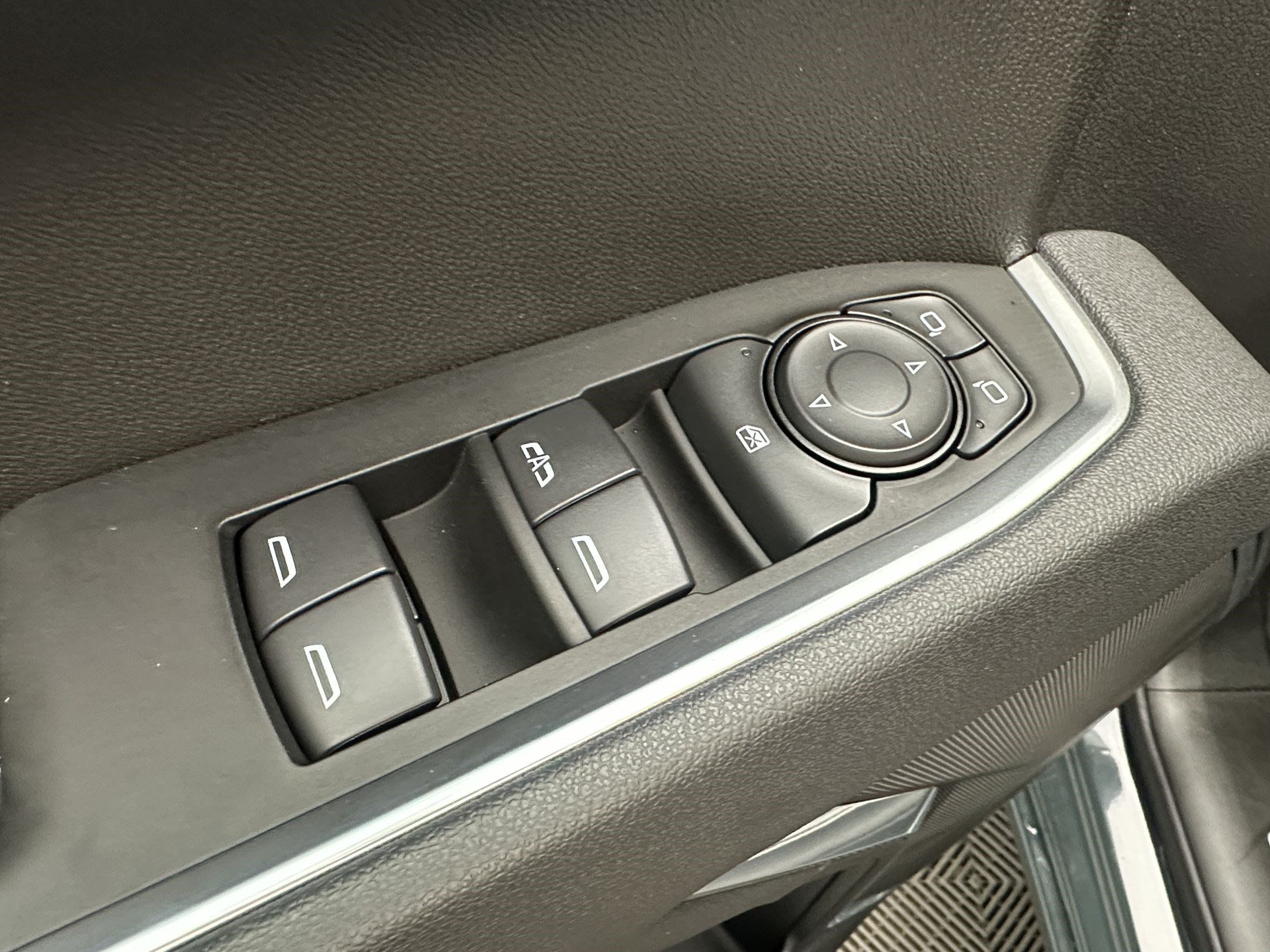 Certified 2026 Chevrolet Silverado 1500 LT AWD/4WD image 15